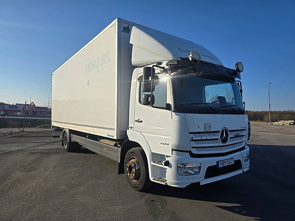 Mercedes Atego 1523 4x2 skåpbil