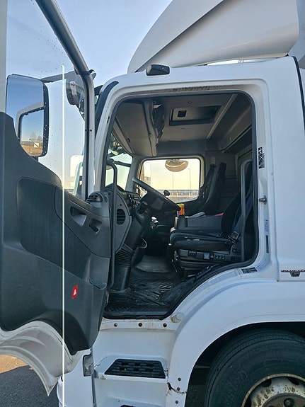 Mercedes Atego 1523 4x2 skåpbil 9 of 12