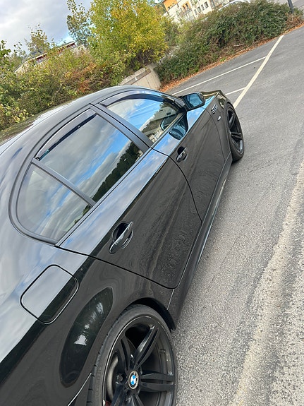 BMW 550i 2 of 5