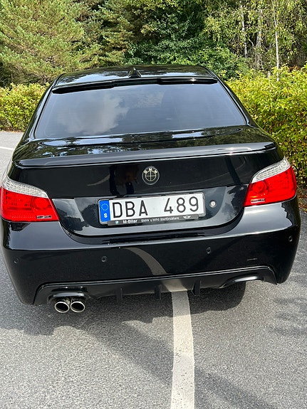 BMW 550i 15 of 15