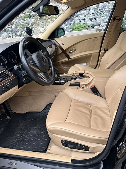 BMW 550i 7 of 15