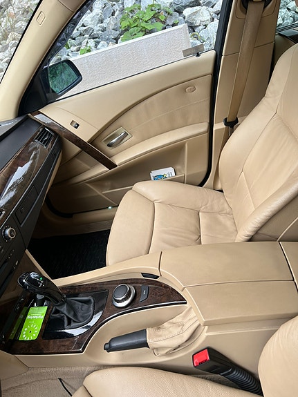 BMW 550i 8 of 15