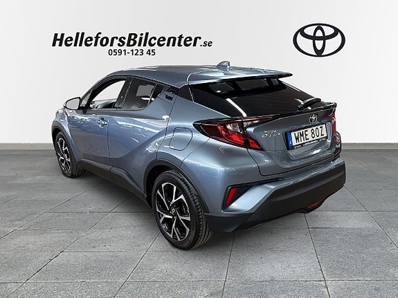 Toyota C-HR 2 of 5