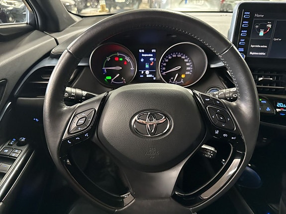 Toyota C-HR 13 of 21