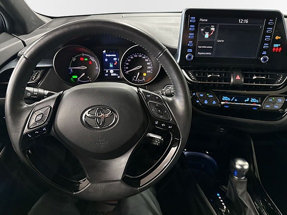 Toyota C-HR 9 of 21
