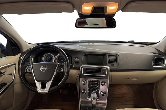 Volvo V60 11 of 19
