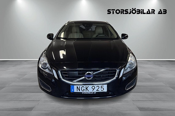 Volvo V60 8 of 19