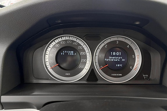 Volvo V60 17 of 19