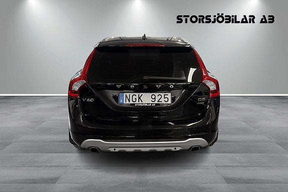 Volvo V60 4 of 5
