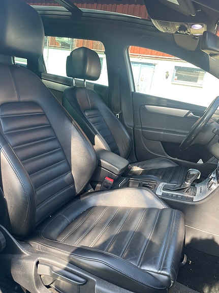 Volkswagen Passat Alltrack 4 of 4