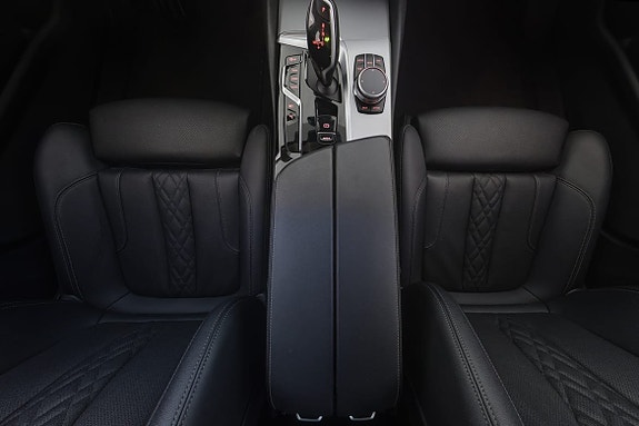 BMW 530e 9 of 30