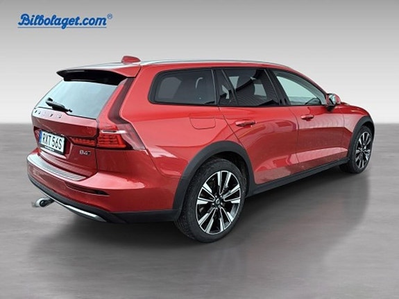 Volvo V60 Cross Country 6 of 17