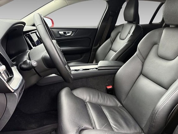Volvo V60 Cross Country 10 of 17