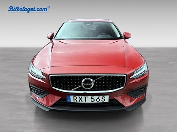 Volvo V60 Cross Country 3 of 5