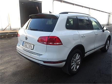 Volkswagen Touareg 3 of 10