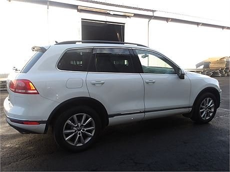 Volkswagen Touareg 4 of 10
