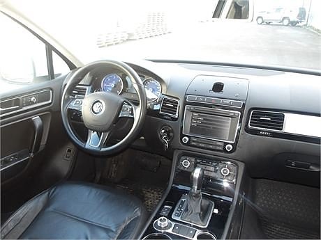 Volkswagen Touareg 6 of 10