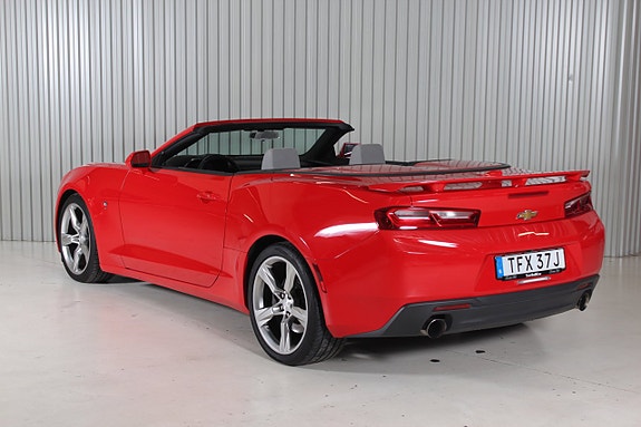 Chevrolet Camaro 12 of 17