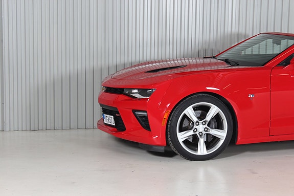 Chevrolet Camaro 9 of 17