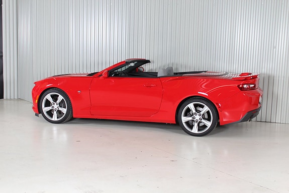 Chevrolet Camaro 10 of 17