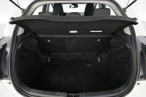 Toyota Yaris 8 of 29