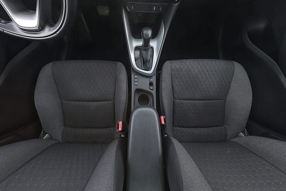 Toyota Yaris 16 of 29