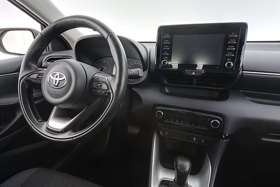 Toyota Yaris 13 of 29