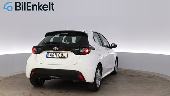 Toyota Yaris 29 of 29