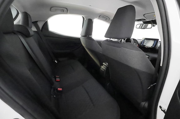 Toyota Yaris 18 of 29