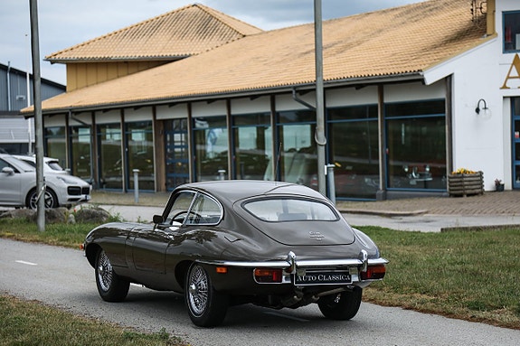 Jaguar E-TYPE 10 of 19