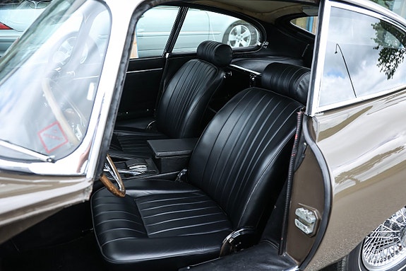 Jaguar E-TYPE 14 of 19