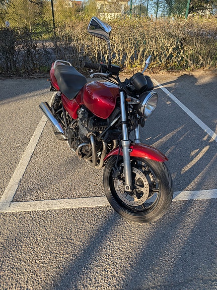 Honda CB750F2 (RC42) 2 of 3