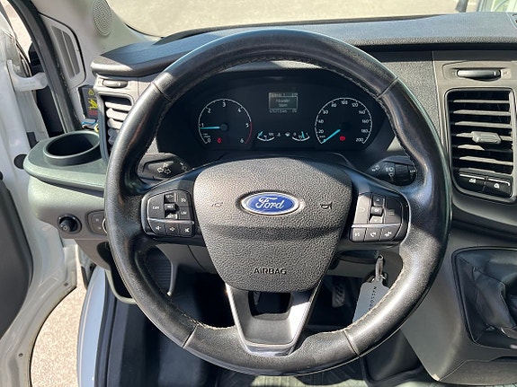 Ford Transit 12 of 19
