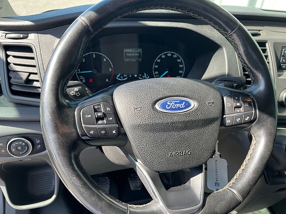 Ford Transit 13 of 19
