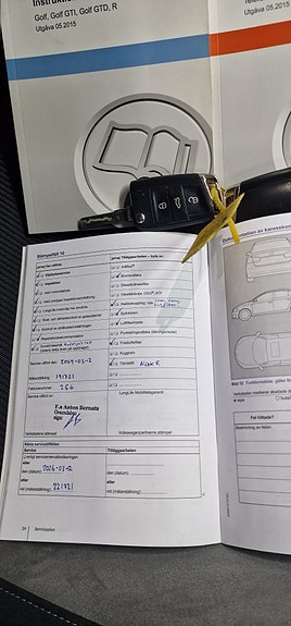 Volkswagen Golf VII 24 of 24