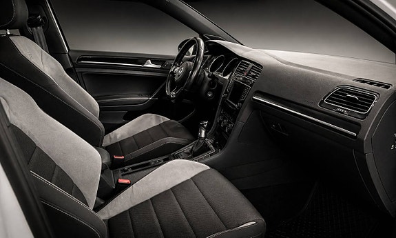 Volkswagen Golf VII 16 of 24