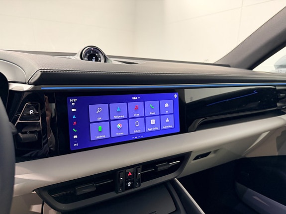 Porsche Macan 17 of 22