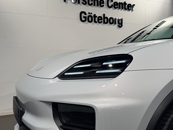 Porsche Macan 9 of 22