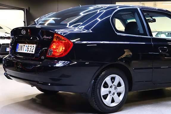 Hyundai Accent 6 of 22