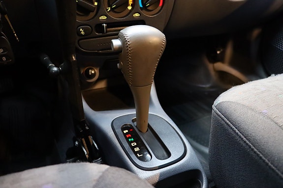Hyundai Accent 18 of 22
