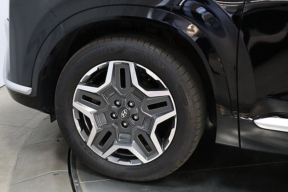 Hyundai Santa Fe 25 of 25