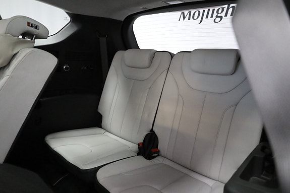 Hyundai Santa Fe 15 of 25
