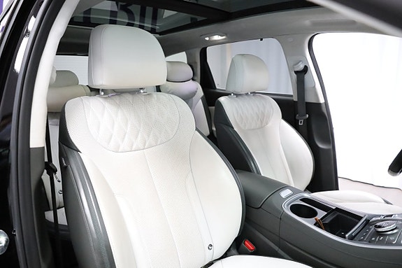 Hyundai Santa Fe 19 of 25