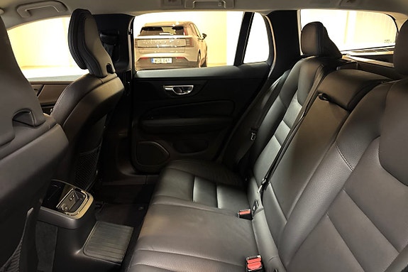 Volvo V60 12 of 14