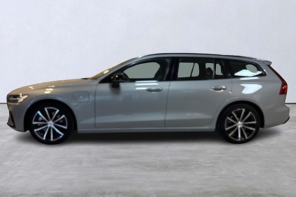 Volvo V60 2 of 14