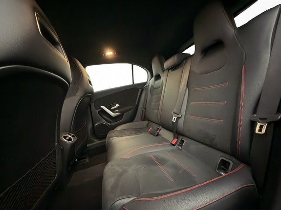 Mercedes-Benz A180 12 of 27