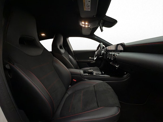 Mercedes-Benz A180 10 of 27