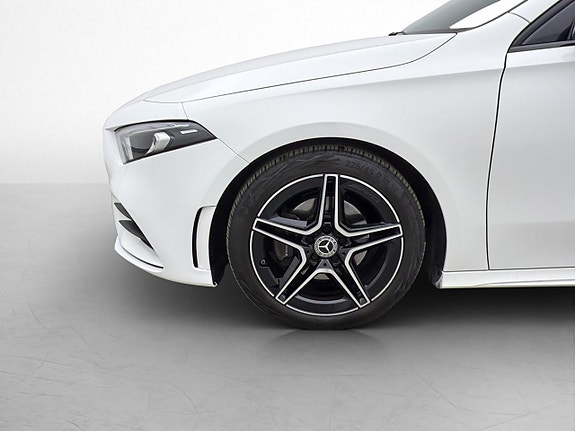 Mercedes-Benz A180 24 of 27