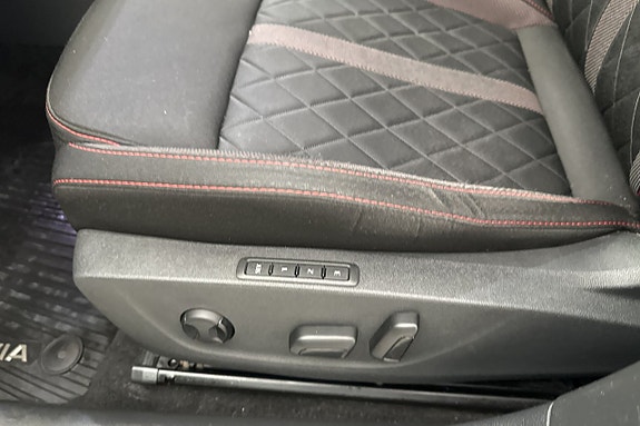 Skoda Octavia RS 19 of 26