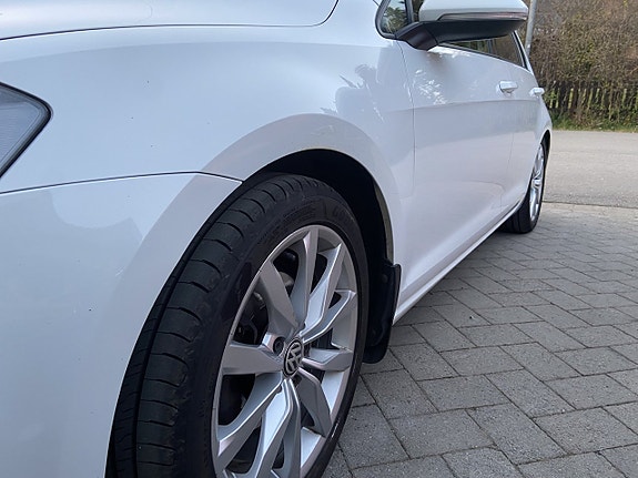 Volkswagen Golf VII 6 of 8